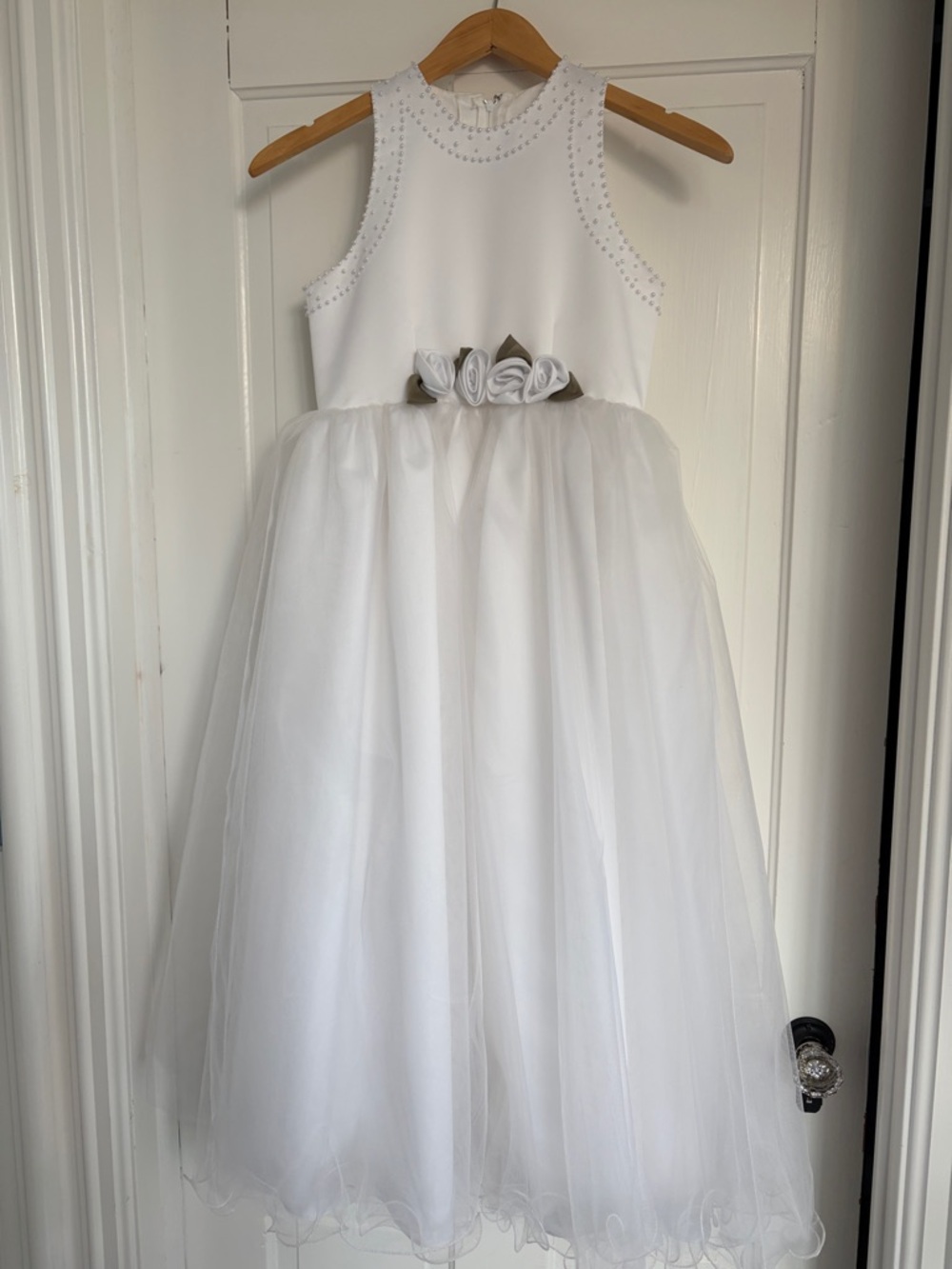 Beautiful Formal White Girl’s Sweetie Dress Size 12 Perfect for weddings